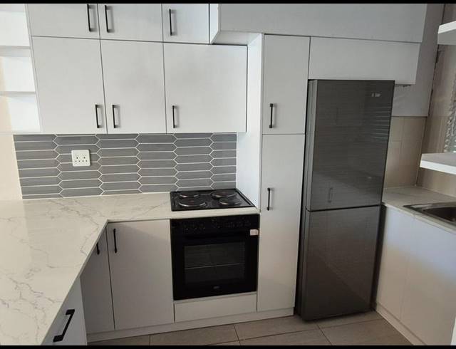 1 BEDROOM PROPERTY TO RENT IN SEA POINT
